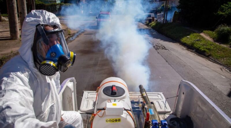 CONTINÚAN LOS OPERATIVOS SIMULTÁNEOS DE FUMIGACIÓN CONTRA EL DENGUE EN QUILMES