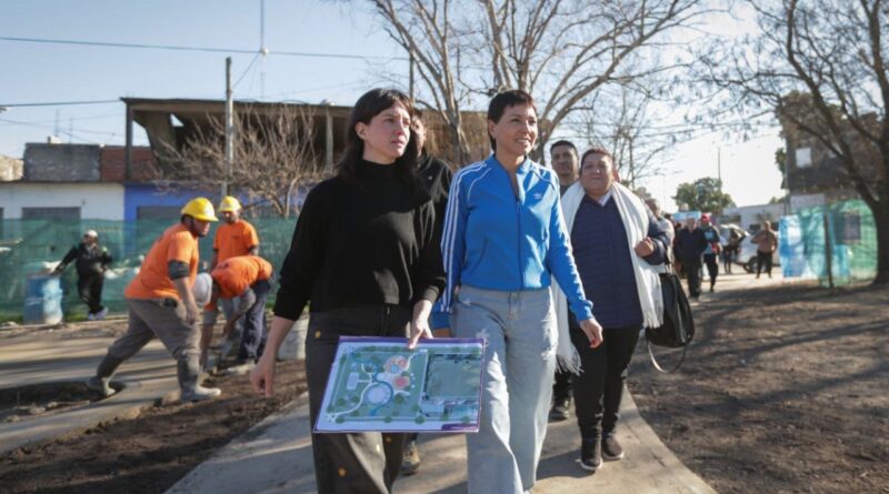 MAYRA Y CECI SOLER RECORRIERON EL AVANCE DE LA OBRA DE LA PLAZA DE LAS LÁGRIMAS DE SAN FRANCISCO SOLANO