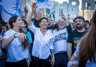 MAYRA ACOMPAÑÓ A ESTUDIANTES SECUNDARIOS Y ORGANIZACIONES EN LA MARCHA POR UN NUEVO ANIVERSARIO DE LA NOCHE DE LOS LÁPICES