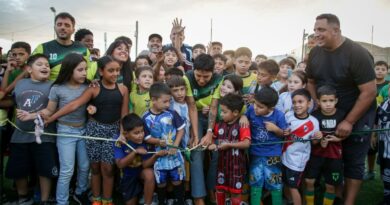 INAUGURARON LA NUEVA CANCHA DE CÉSPED SINTÉTICO DEL CLUB SAN PABLO DE QUILMES OESTE