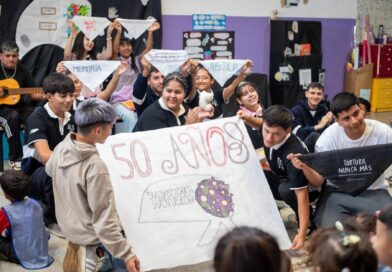 EMOTIVA JORNADA POR LA MEMORIA JUNTO A LA COMUNIDAD EDUCATIVA DE LA EES Nº 74 Y EL JARDÍN MUNICIPAL Nº 6 DE BERNAL OESTE