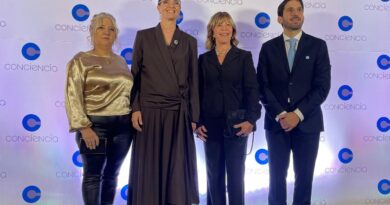 Mujeres Líderes en Acción presente en una noche de alto nivel institucional junto a Asociación Conciencia
