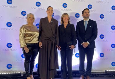 Mujeres Líderes en Acción presente en una noche de alto nivel institucional junto a Asociación Conciencia