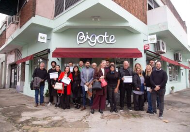 EL MUNICIPIO CONTINÚA ENTREGANDO CERTIFICADOS DE HABILITACIÓN A DISTINTOS COMERCIOS DEL DISTRITO