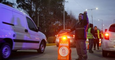 EL MUNICIPIO DE QUILMES REALIZÓ UN OPERATIVO INTEGRAL DE CONTROL VEHICULAR Y PRESENTÓ EL NUEVO EQUIPAMIENTO DE SEGURIDAD VIAL