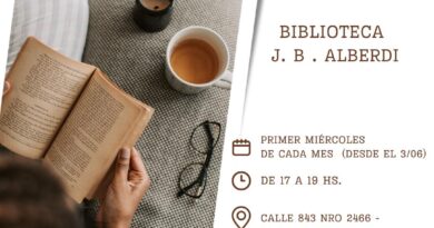 Café Literario en la Biblioteca Popular Juan Bautista Alberdi.