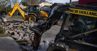 QUILMES INTENSIFICA EL PLAN DE BACHEO EN HORMIGÓN EN DISTINTOS PUNTOS DEL DISTRITO