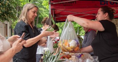 EN JULIO EL «CIRCUITO DE AHORRO BROWN» VUELVE A LOS BARRIOS Y CENTROS DE JUBILADOS DEL DISTRITO